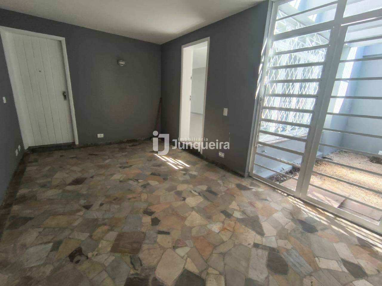 Casa Comercial para alugar, 4 quartos, sendo 1 suíte, 1 vaga, no bairro Alemães em Piracicaba - SP