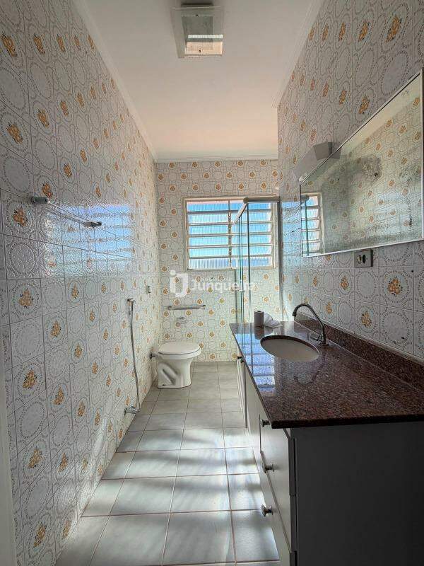 Casa para alugar, 3 quartos, sendo 1 suíte, 5 vagas, no bairro Nova América em Piracicaba - SP