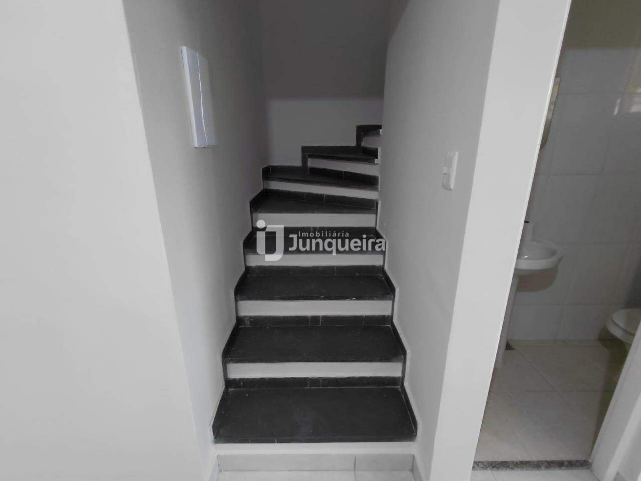Casa em Condomínio à venda no  Vila Santa Clara, 2 quartos, 1 vaga, no bairro Jardim Três Marias em Piracicaba - SP