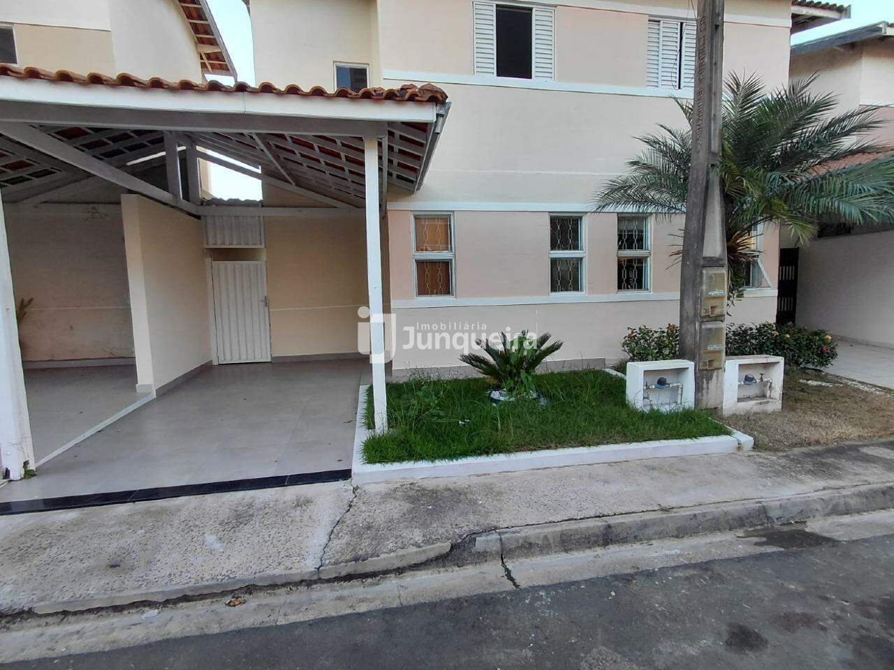 Casa em Condomínio à venda no  Vila Santa Clara, 2 quartos, 1 vaga, no bairro Jardim Três Marias em Piracicaba - SP