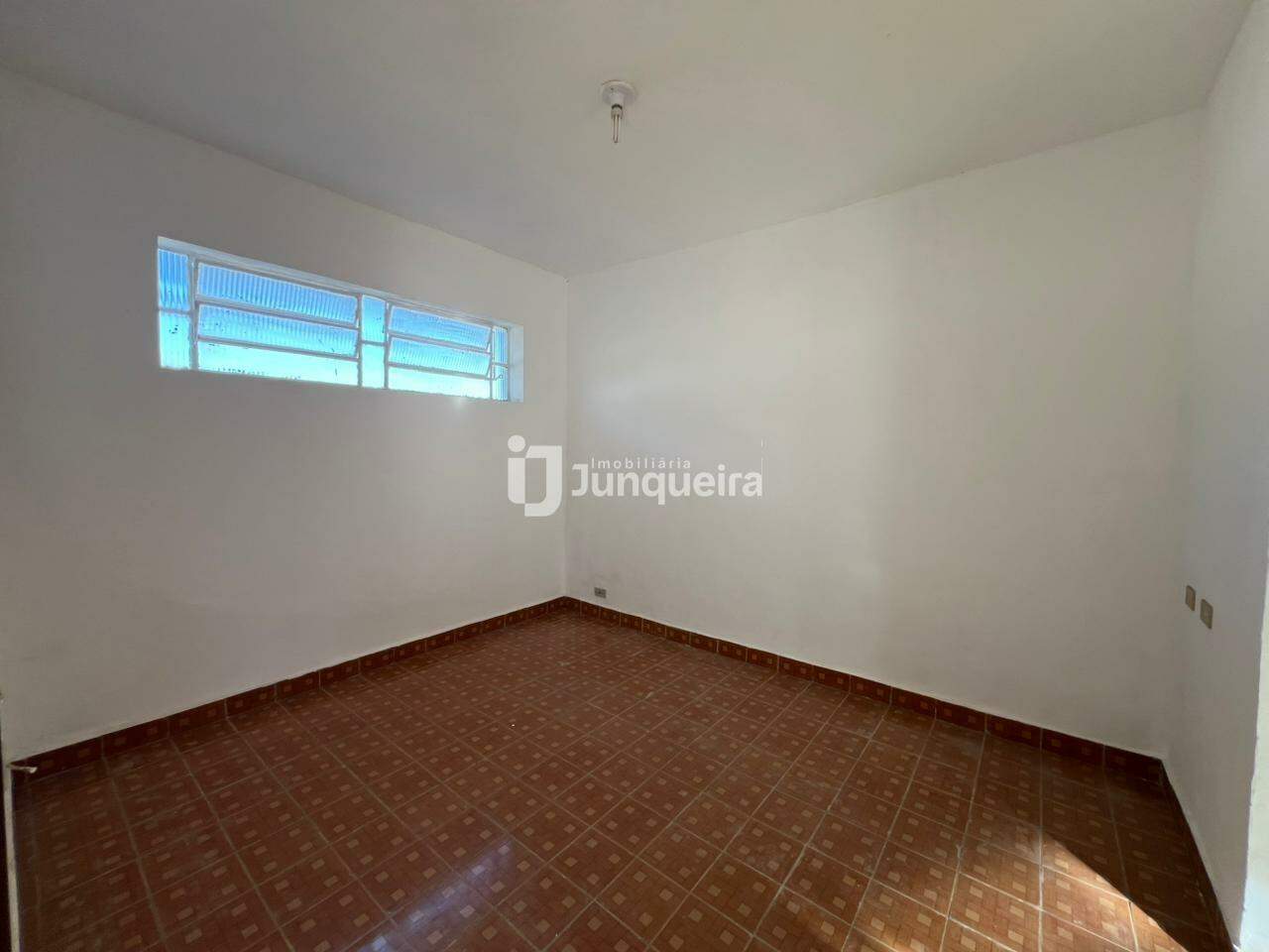 Casa para alugar, 2 quartos, 1 vaga, no bairro Jardim Algodoal em Piracicaba - SP