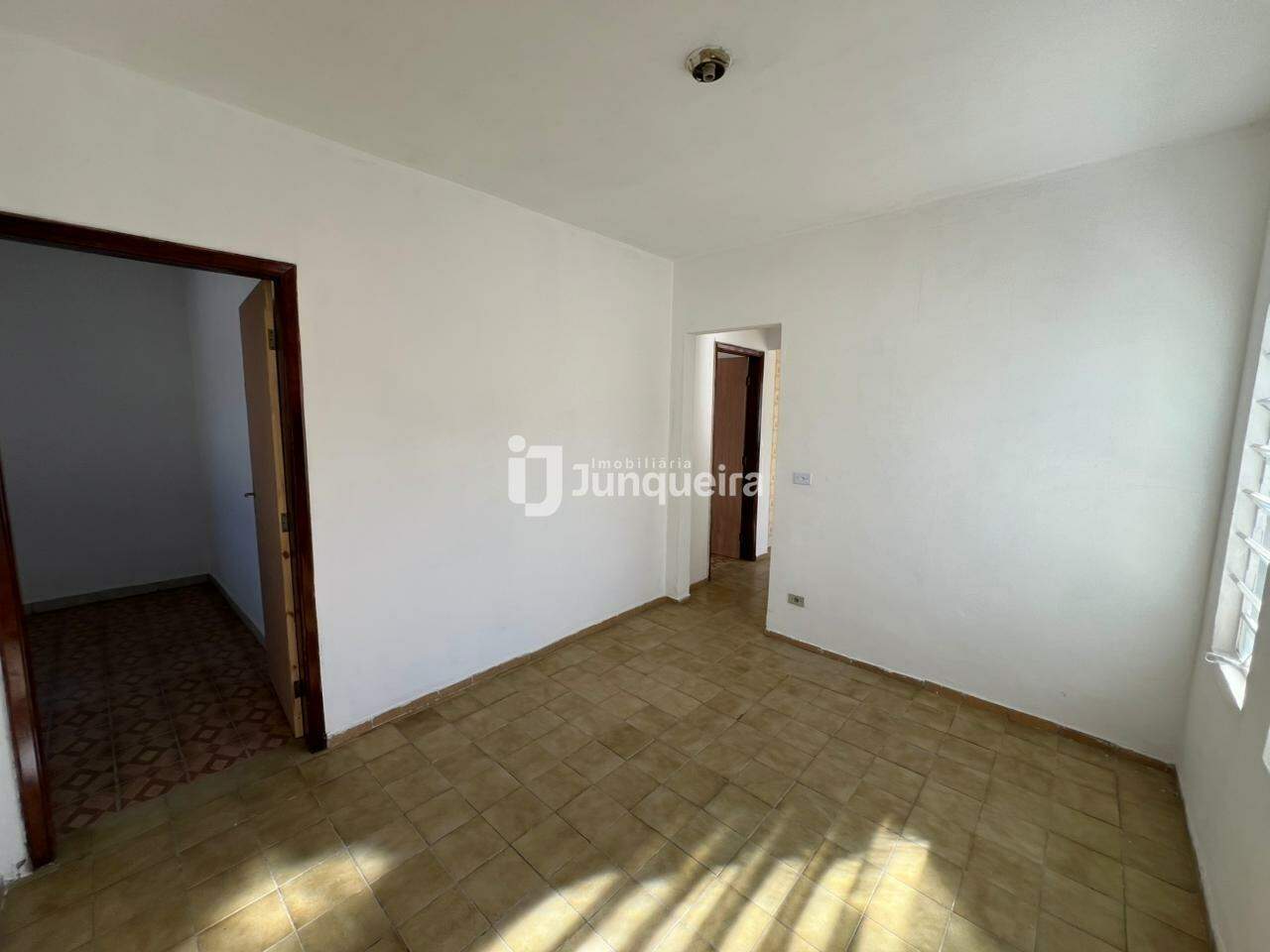 Casa para alugar, 2 quartos, 1 vaga, no bairro Jardim Algodoal em Piracicaba - SP