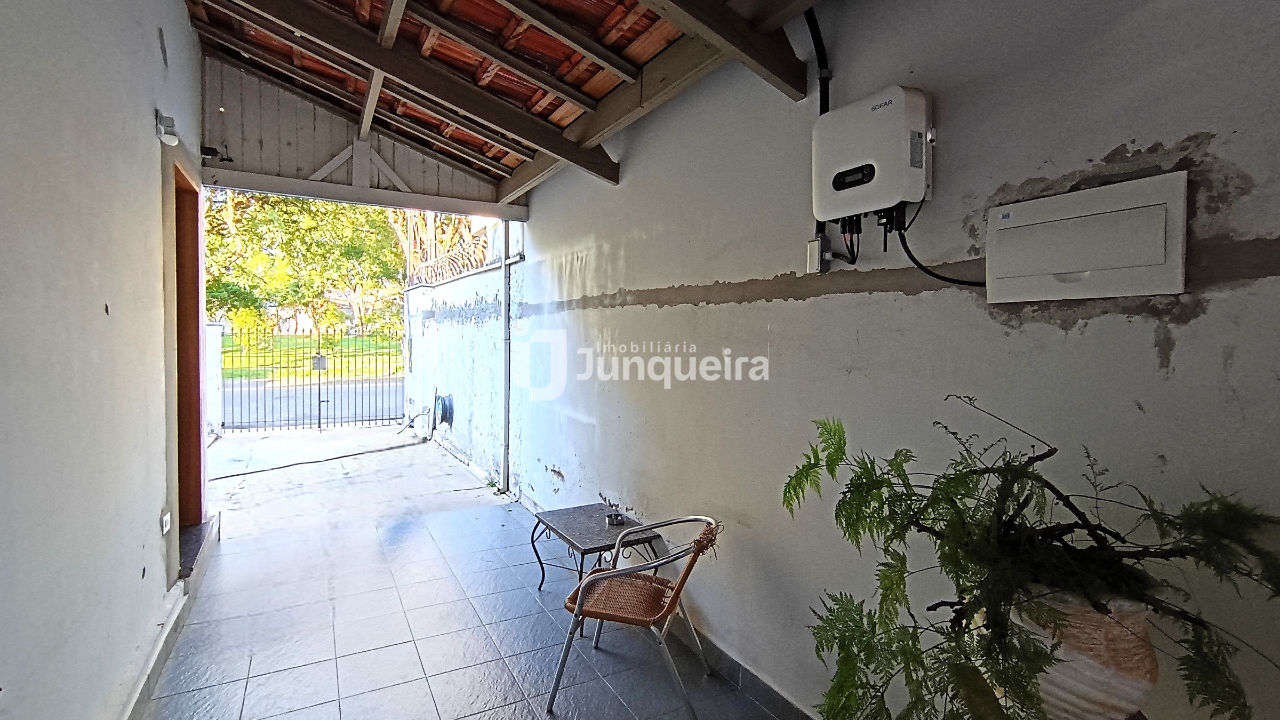 Casa à venda, 3 quartos, sendo 1 suíte, 2 vagas, no bairro Nova Piracicaba em Piracicaba - SP