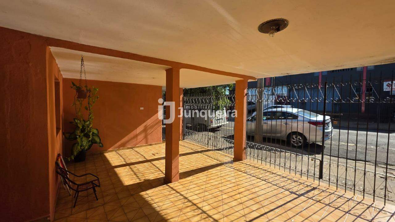 Casa à venda, 2 quartos, 3 vagas, no bairro Santa Terezinha em Piracicaba - SP