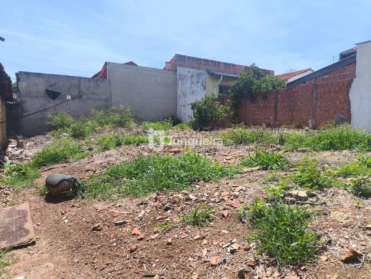 Terreno à venda, no bairro Jaraguá em Piracicaba - SP