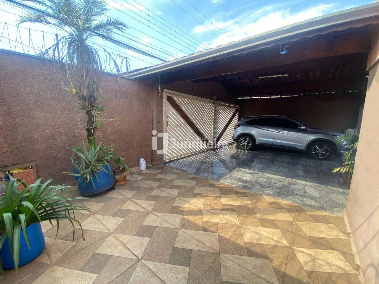 Casa à venda, 3 quartos, 4 vagas, no bairro Vila Industrial em Piracicaba - SP