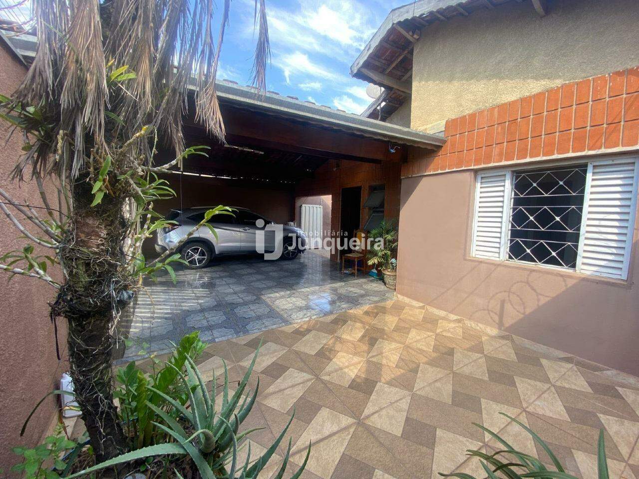 Casa à venda, 3 quartos, 4 vagas, no bairro Vila Industrial em Piracicaba - SP