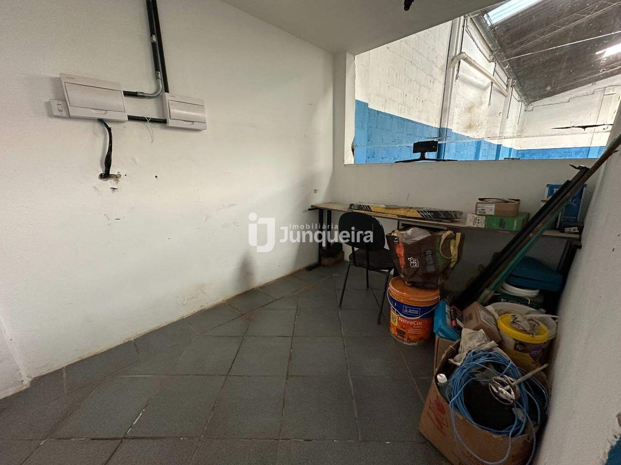Galpão para alugar, no bairro Paulicéia em Piracicaba - SP