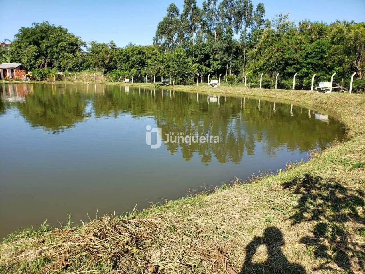 Chácara à venda, no bairro Jardim São Carlos em Rio das Pedras - SP