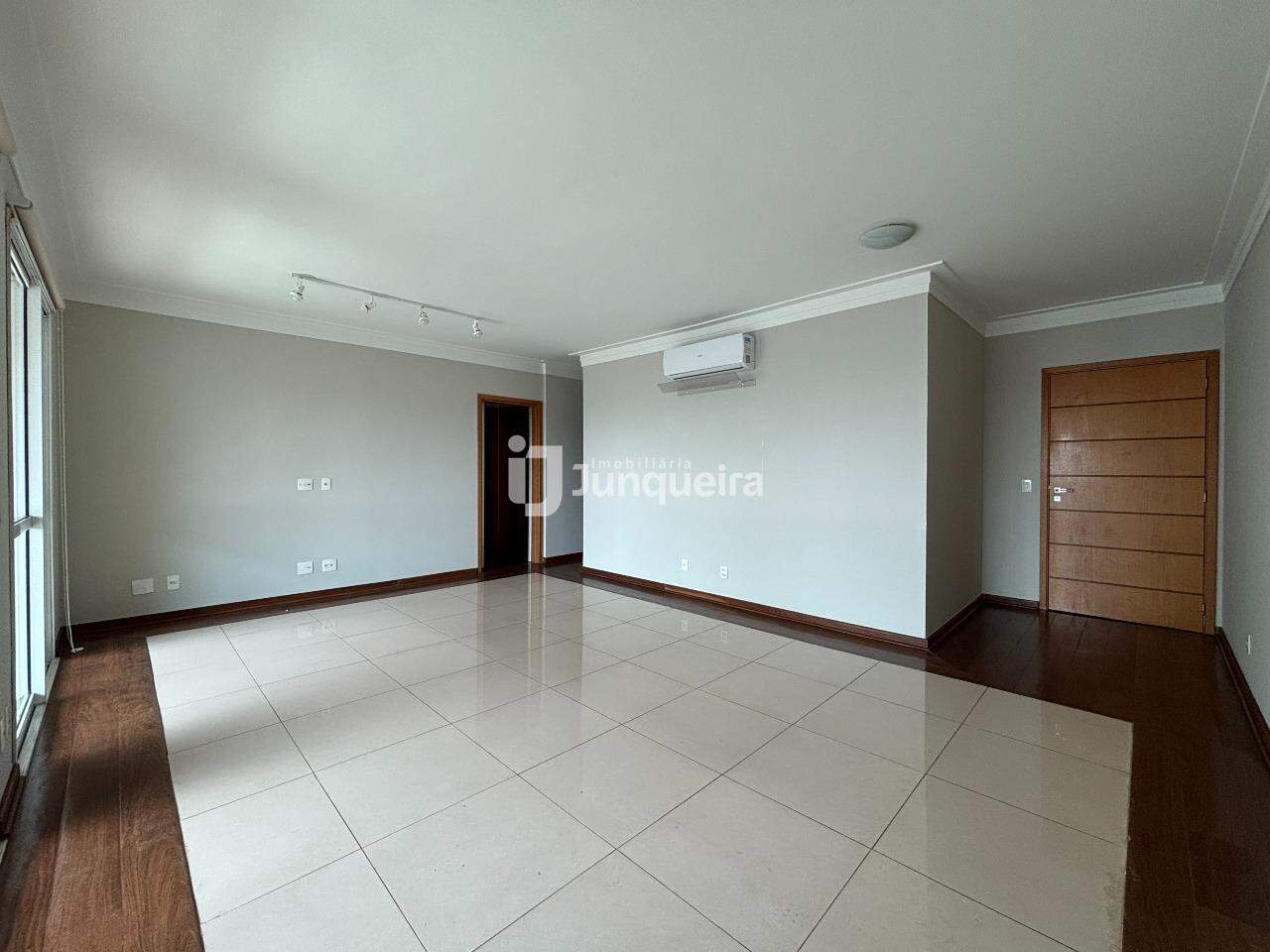 Apartamento à venda no Villa Lobos, 3 quartos, sendo 2 suítes, 3 vagas, no bairro Nova América em Piracicaba - SP