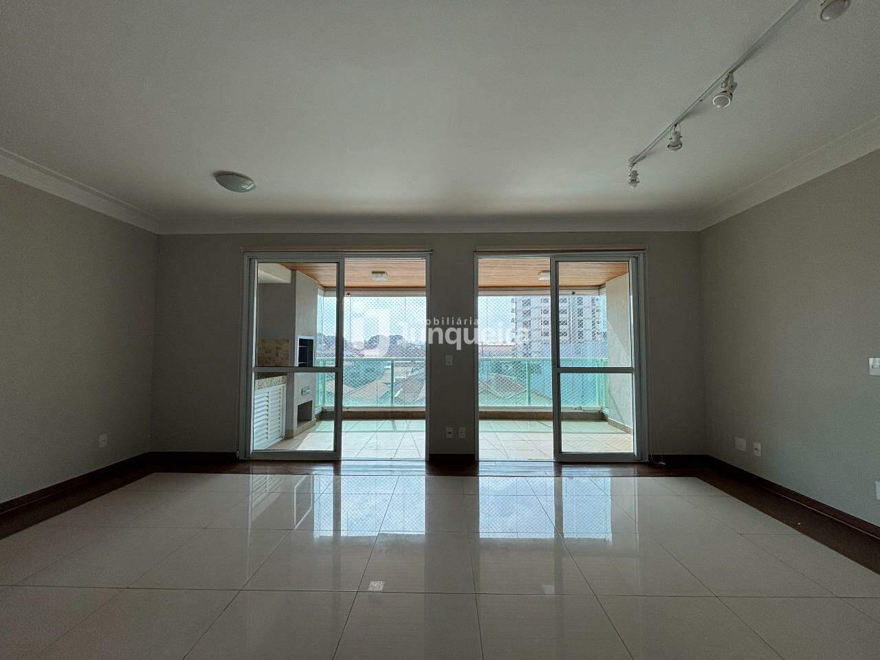 Apartamento à venda no Villa Lobos, 3 quartos, sendo 2 suítes, 3 vagas, no bairro Nova América em Piracicaba - SP