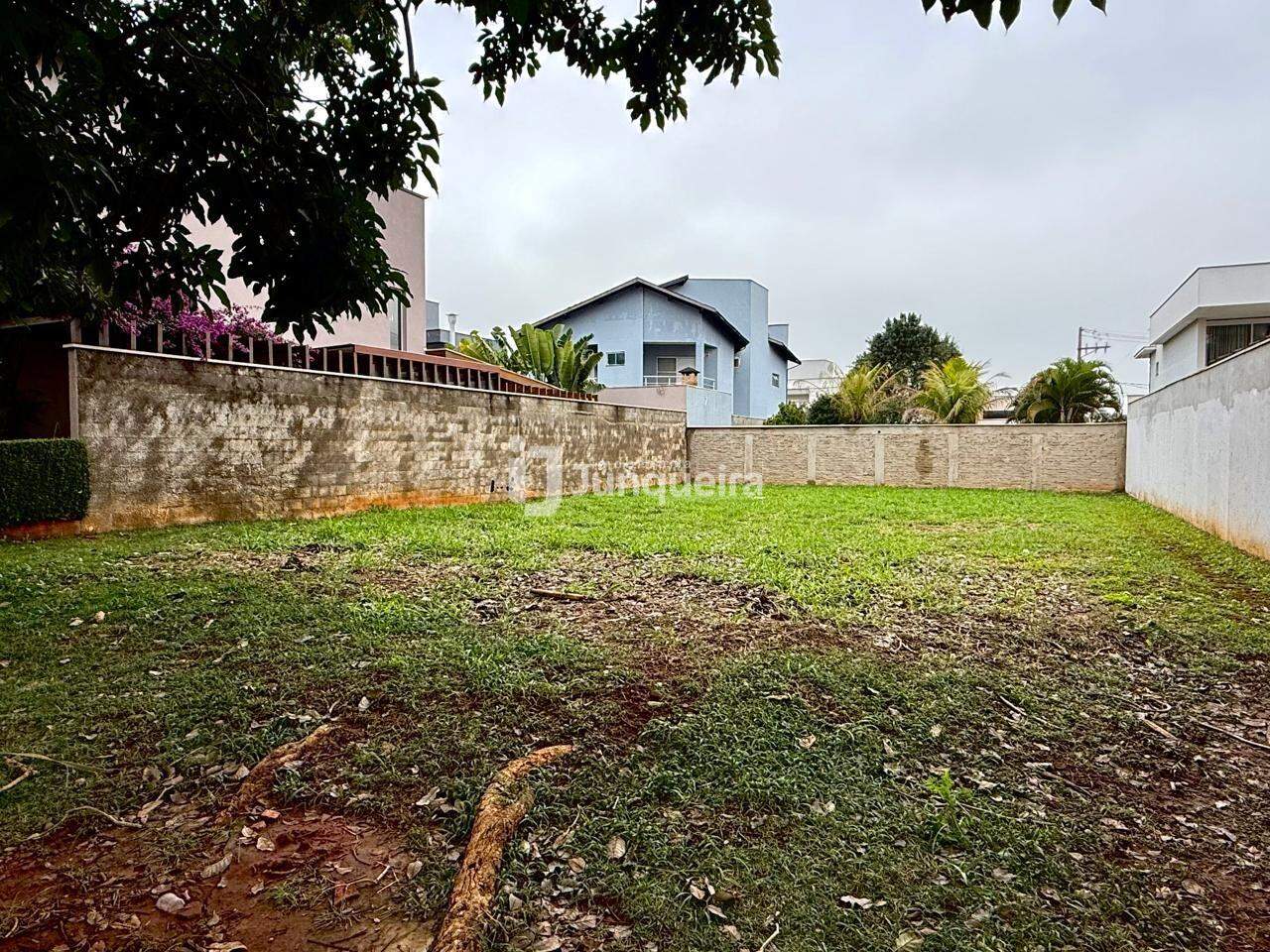 Terreno em Condomínio à venda no Parque dos Ypes , no bairro Campestre em Piracicaba - SP