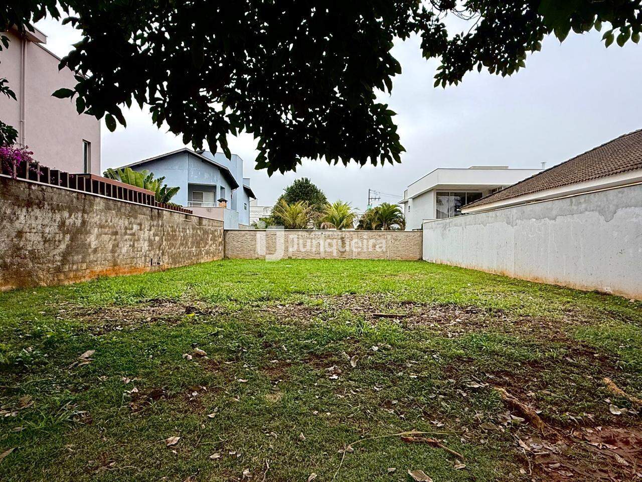 Terreno em Condomínio à venda no Parque dos Ypes , no bairro Campestre em Piracicaba - SP