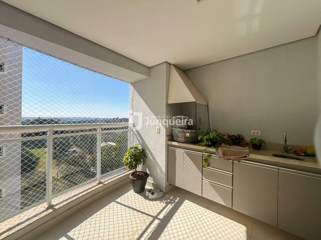 Apartamento à venda no Praça das Araucárias, 2 vagas, no bairro São Dimas em Piracicaba - SP