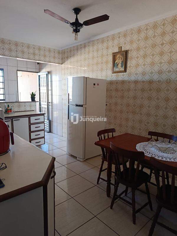 Casa à venda, 3 quartos, 4 vagas, no bairro Paulicéia em Piracicaba - SP