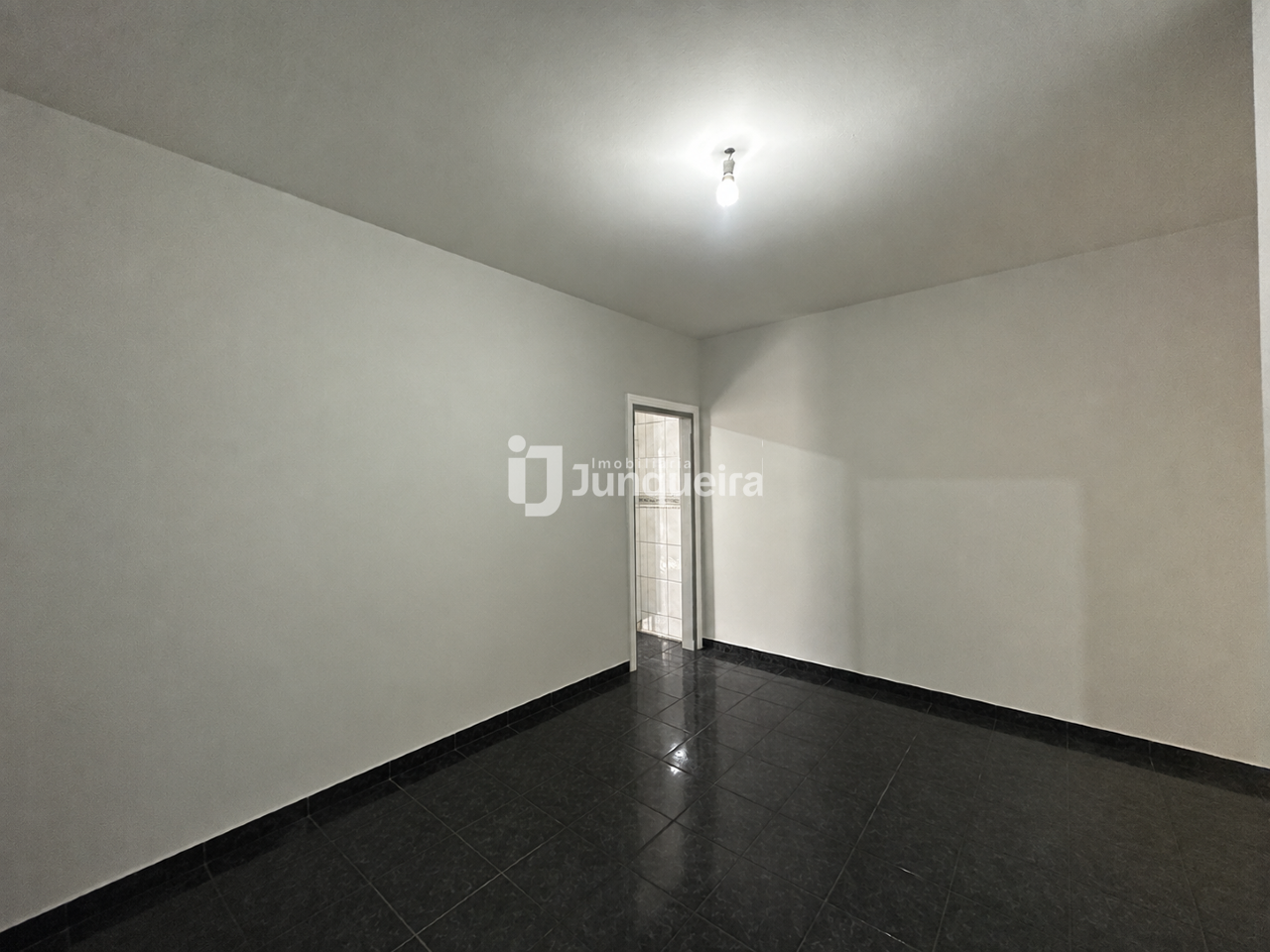 Casa à venda, 2 quartos, sendo 1 suíte, 2 vagas, no bairro Santa Rosa Ipês em Piracicaba - SP