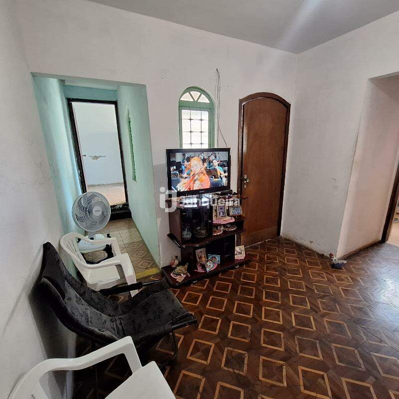 Casa à venda, 5 quartos, 2 vagas, no bairro Santa Terezinha em Piracicaba - SP
