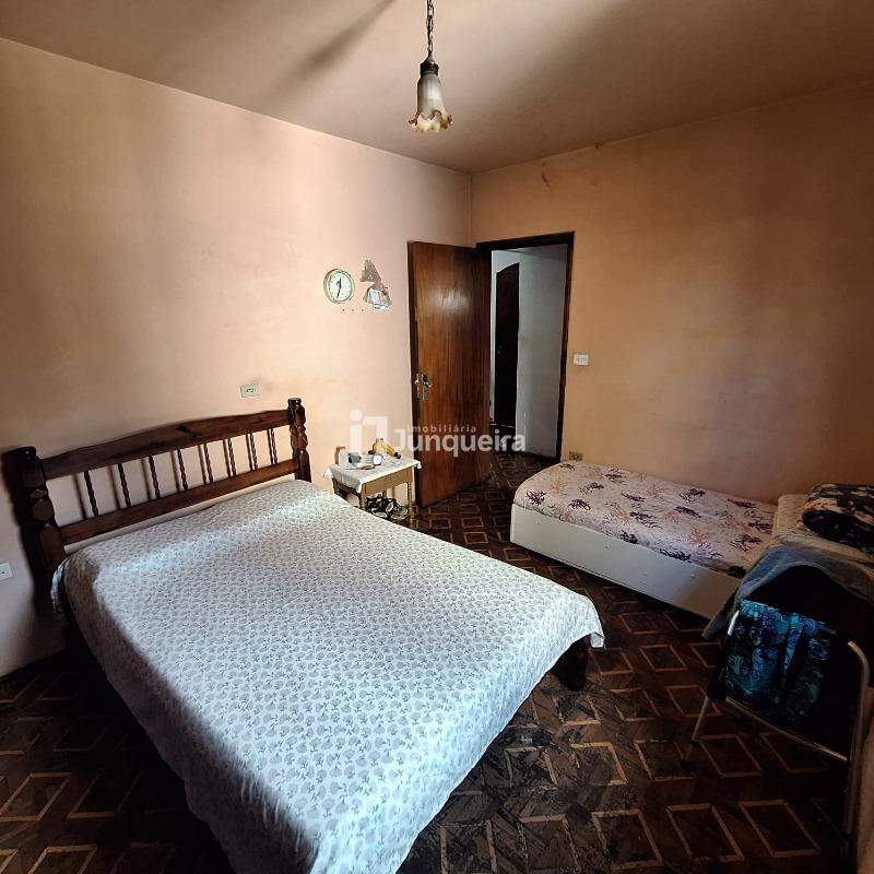 Casa à venda, 5 quartos, 2 vagas, no bairro Santa Terezinha em Piracicaba - SP