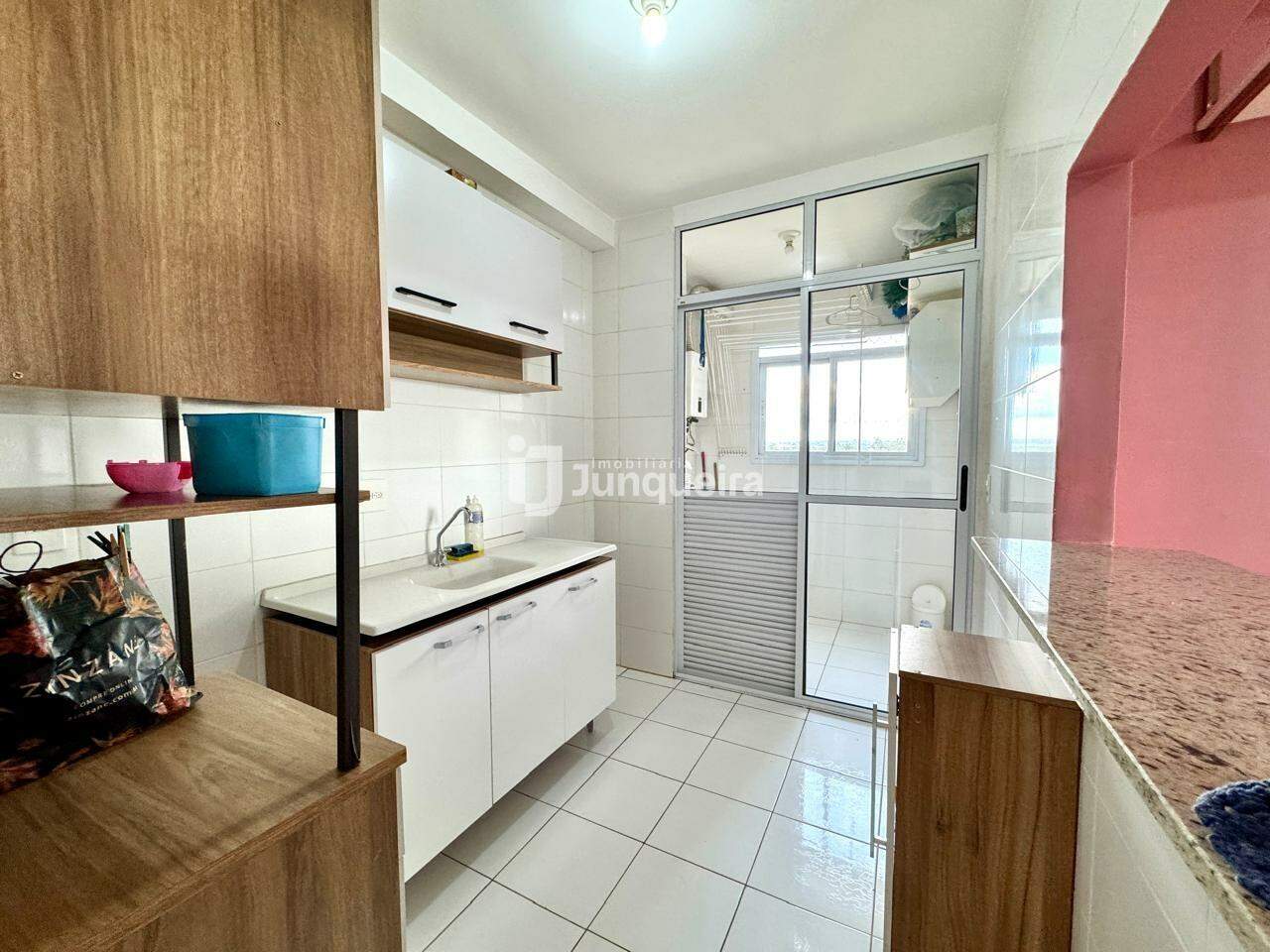 Apartamento à venda no Torres do Jardim III, 2 quartos, sendo 1 suíte, 2 vagas, no bairro Nova América em Piracicaba - SP