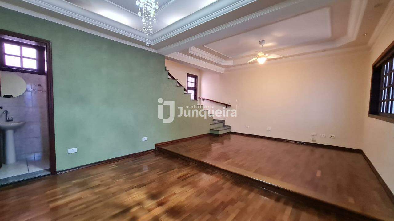 Casa para alugar, 5 quartos, 2 vagas, no bairro Vila Rezende em Piracicaba - SP