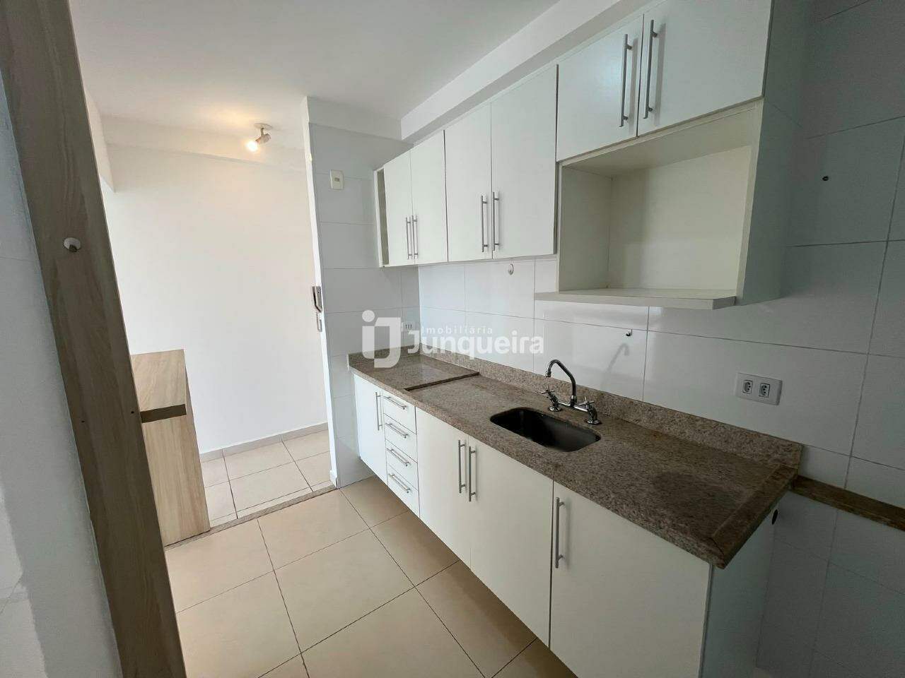 Apartamento para alugar no Clube de Campo, 3 quartos, sendo 1 suíte, 2 vagas, no bairro São Dimas em Piracicaba - SP
