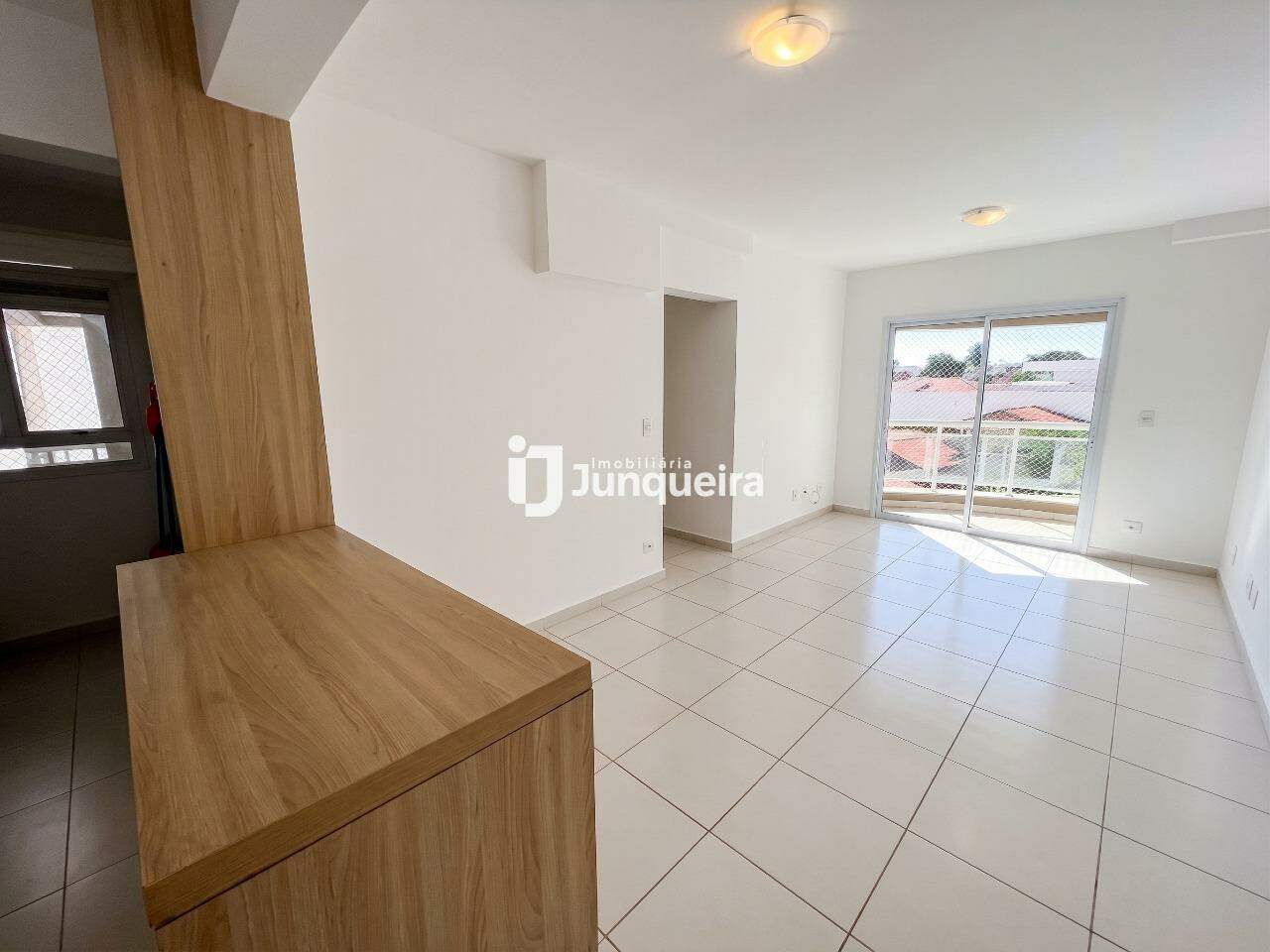 Apartamento para alugar no Clube de Campo, 3 quartos, sendo 1 suíte, 2 vagas, no bairro São Dimas em Piracicaba - SP