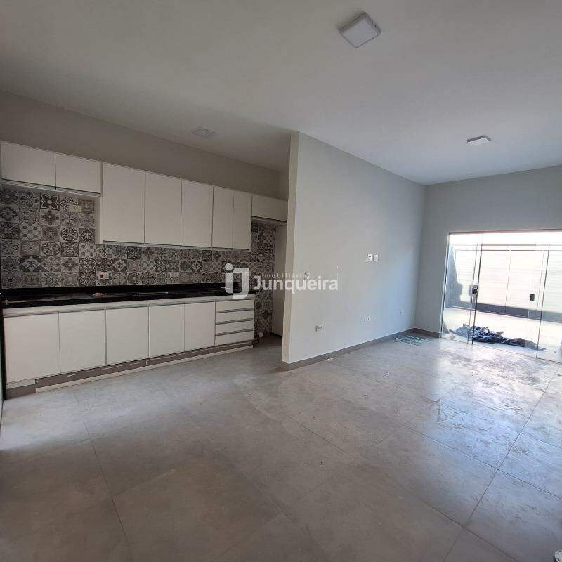 Casa à venda, 2 quartos, sendo 1 suíte, 2 vagas, no bairro Jardim Nova Suíça em Piracicaba - SP