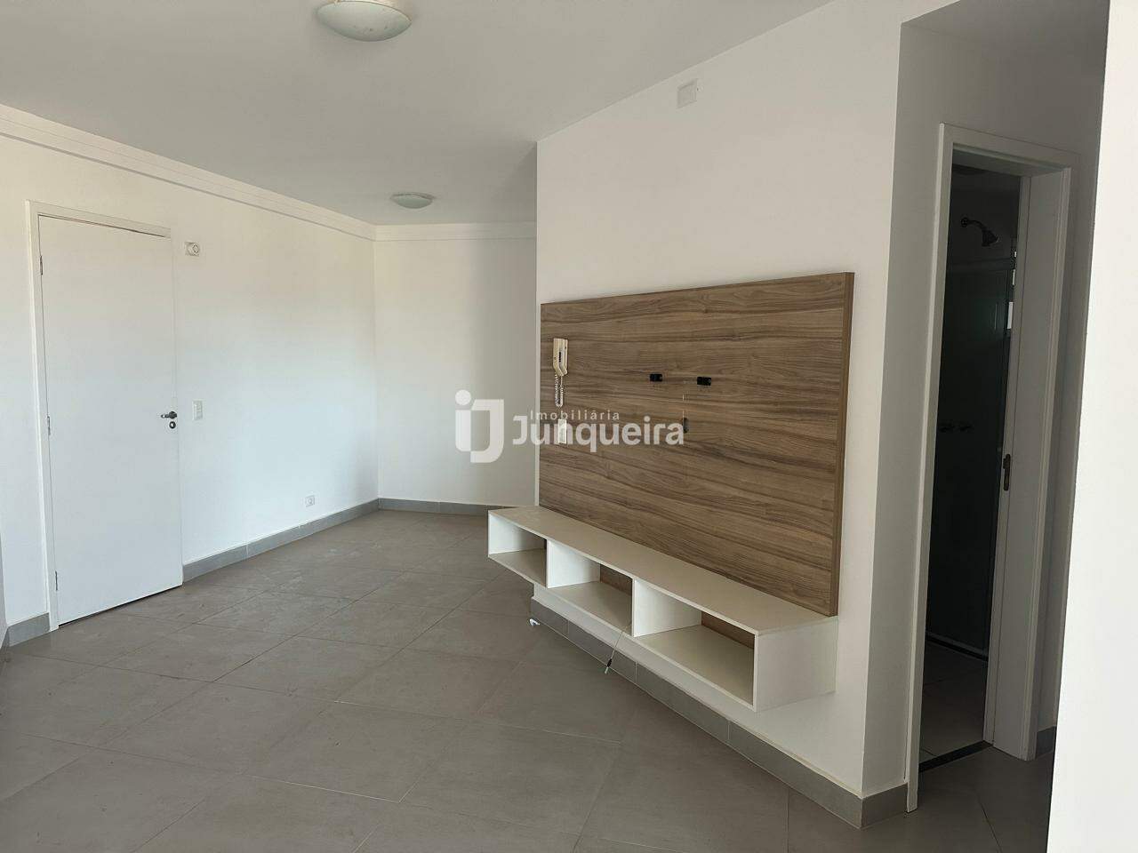 Apartamento à venda no Plaza Mayor, 2 quartos, sendo 1 suíte, 2 vagas, no bairro Paulicéia em Piracicaba - SP