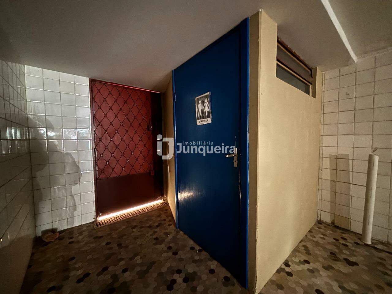 Casa à venda, 4 quartos, sendo 1 suíte, 2 vagas, no bairro Centro em Piracicaba - SP
