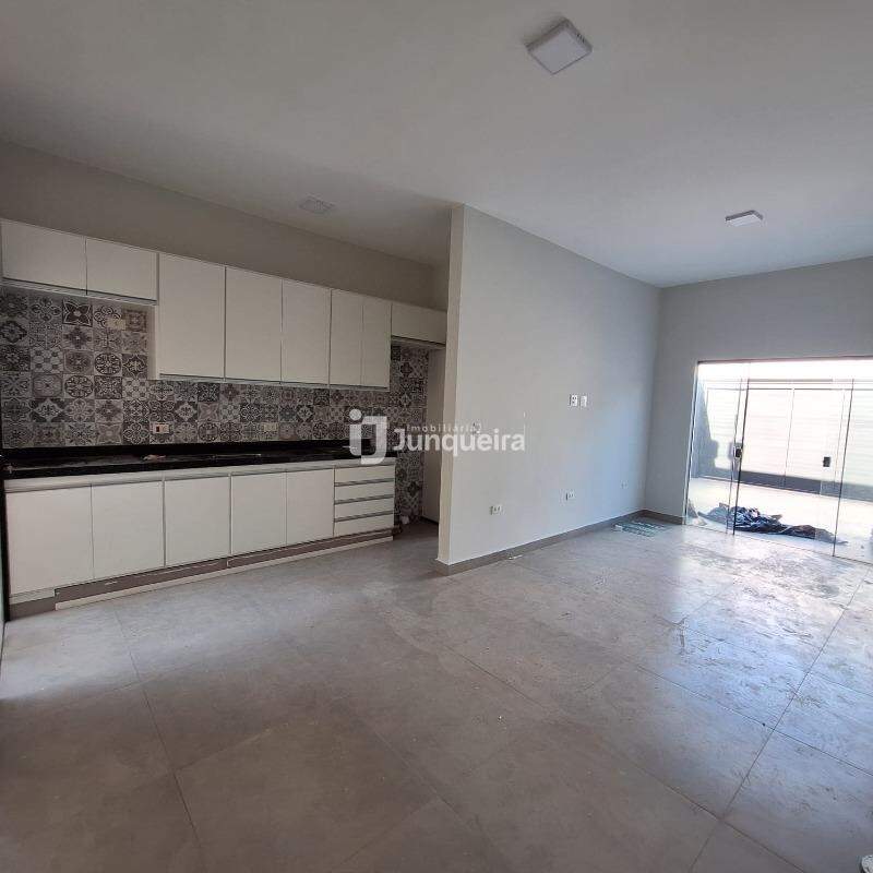 Casa à venda, 2 quartos, sendo 1 suíte, 2 vagas, no bairro Jardim Nova Suíça em Piracicaba - SP