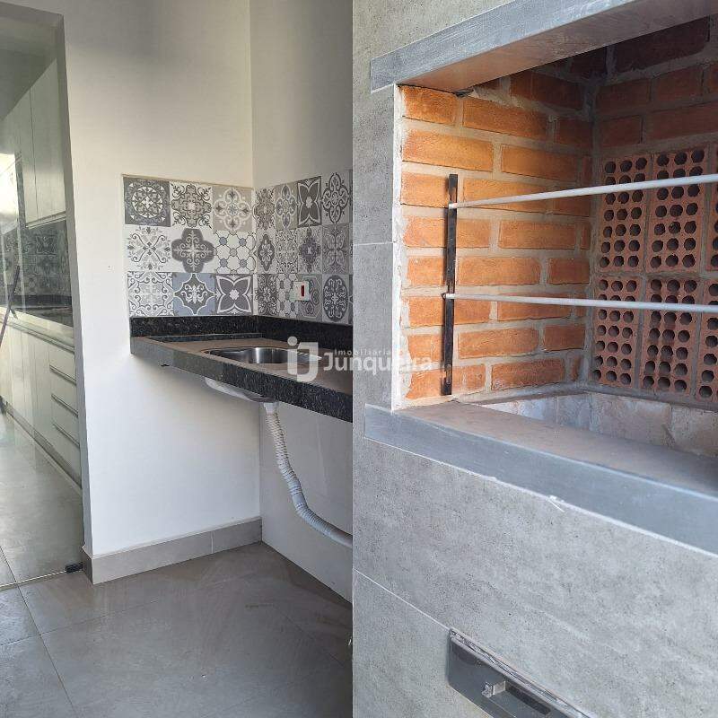 Casa à venda, 2 quartos, sendo 1 suíte, 2 vagas, no bairro Jardim Nova Suíça em Piracicaba - SP