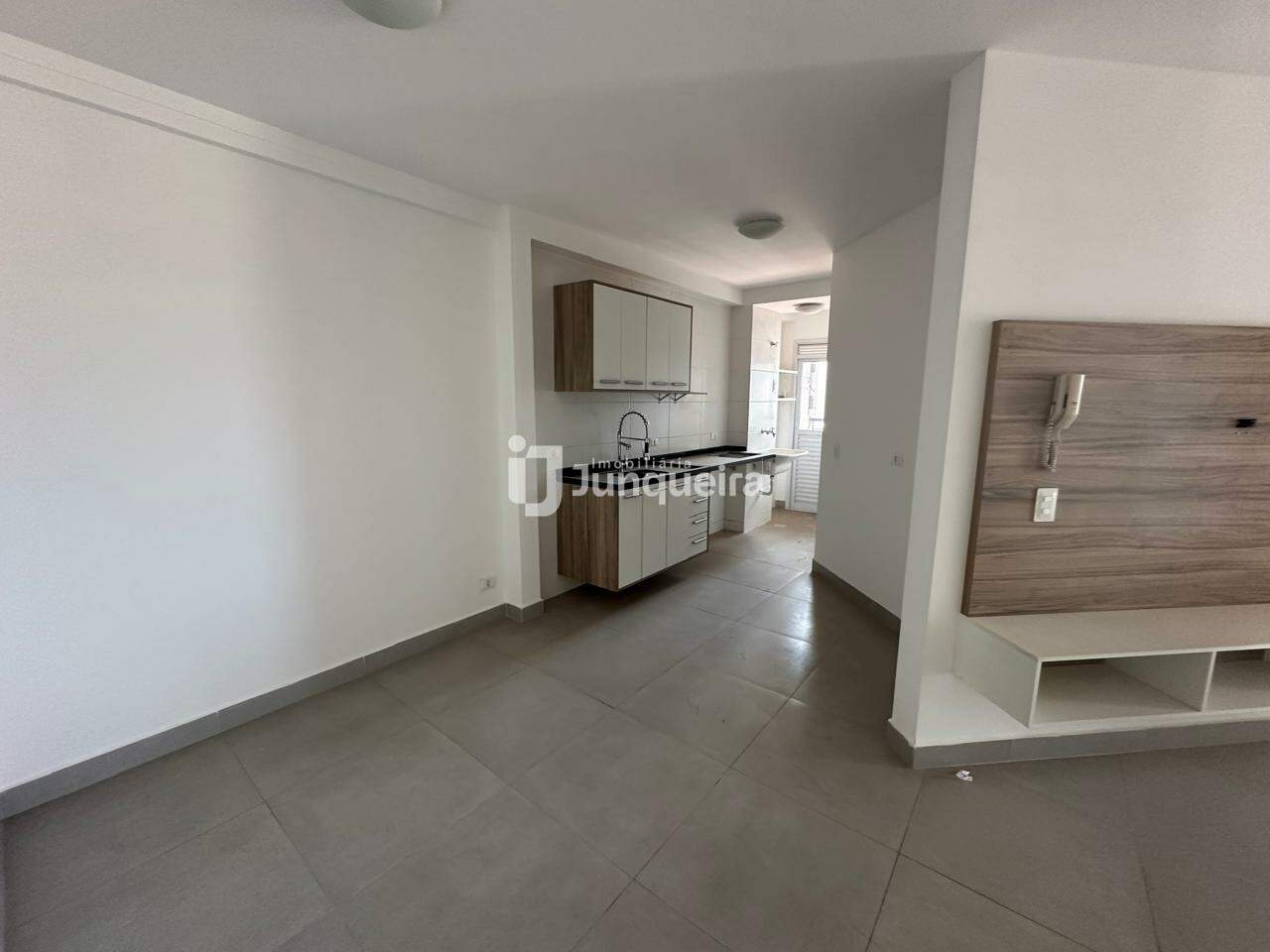 Apartamento à venda no Plaza Mayor, 2 quartos, sendo 1 suíte, 2 vagas, no bairro Paulicéia em Piracicaba - SP