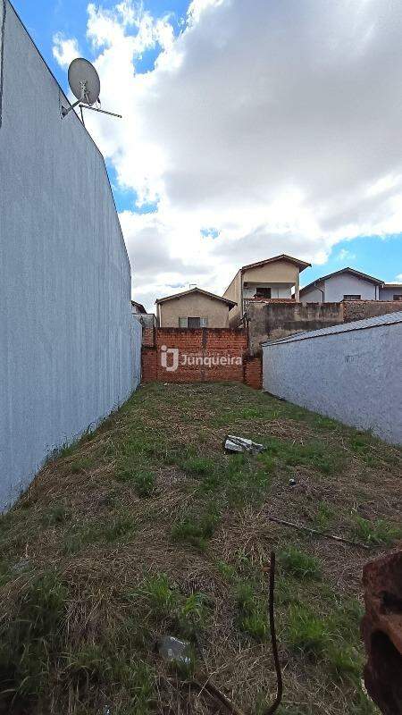 Terreno à venda, 1 vaga, no bairro Terra Nova em Piracicaba - SP
