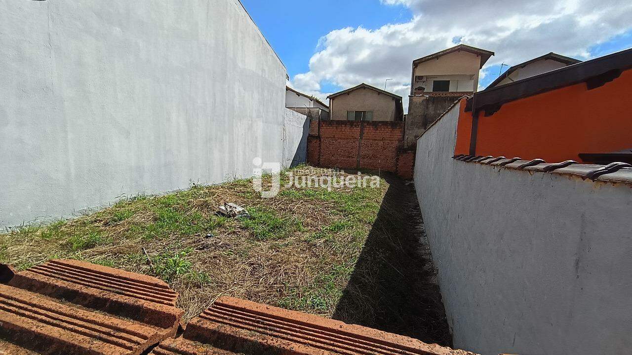 Terreno à venda, 1 vaga, no bairro Terra Nova em Piracicaba - SP