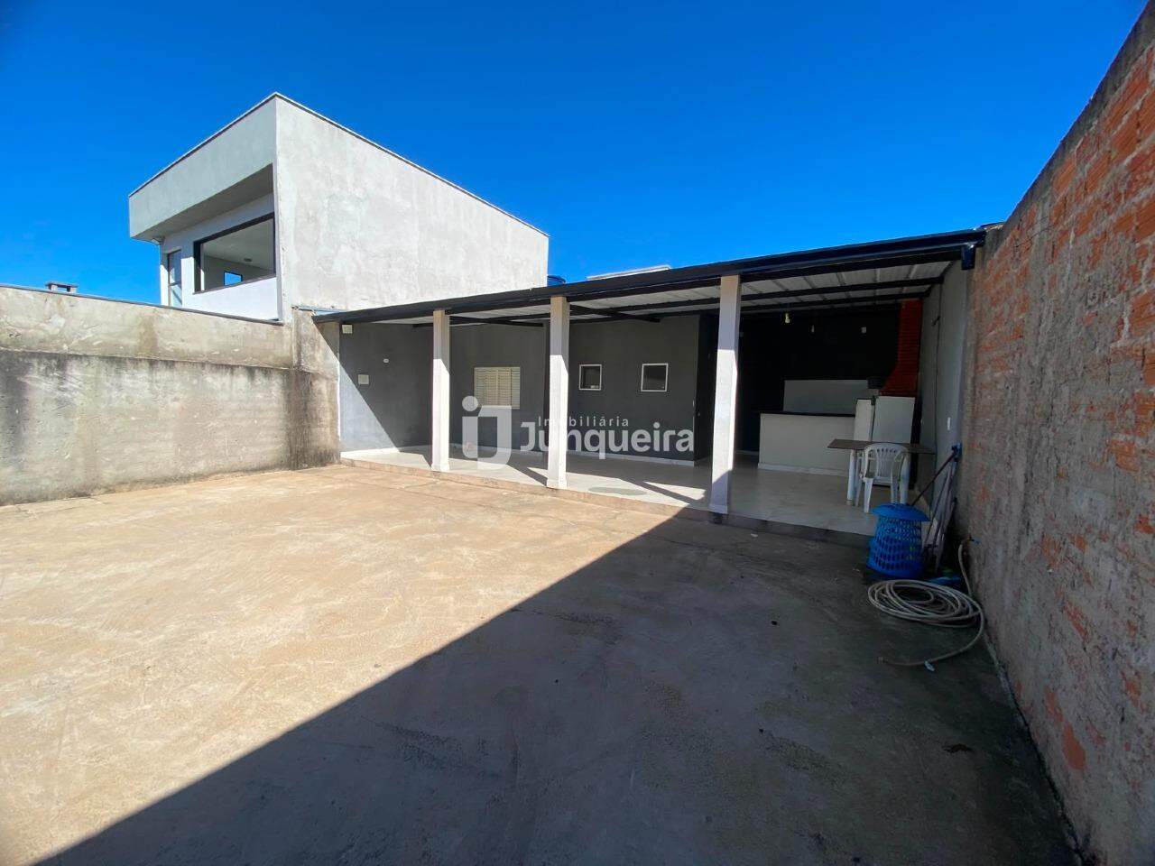 Edícula à venda, 1 quarto, 4 vagas, no bairro Parque São Matheus II em Piracicaba - SP