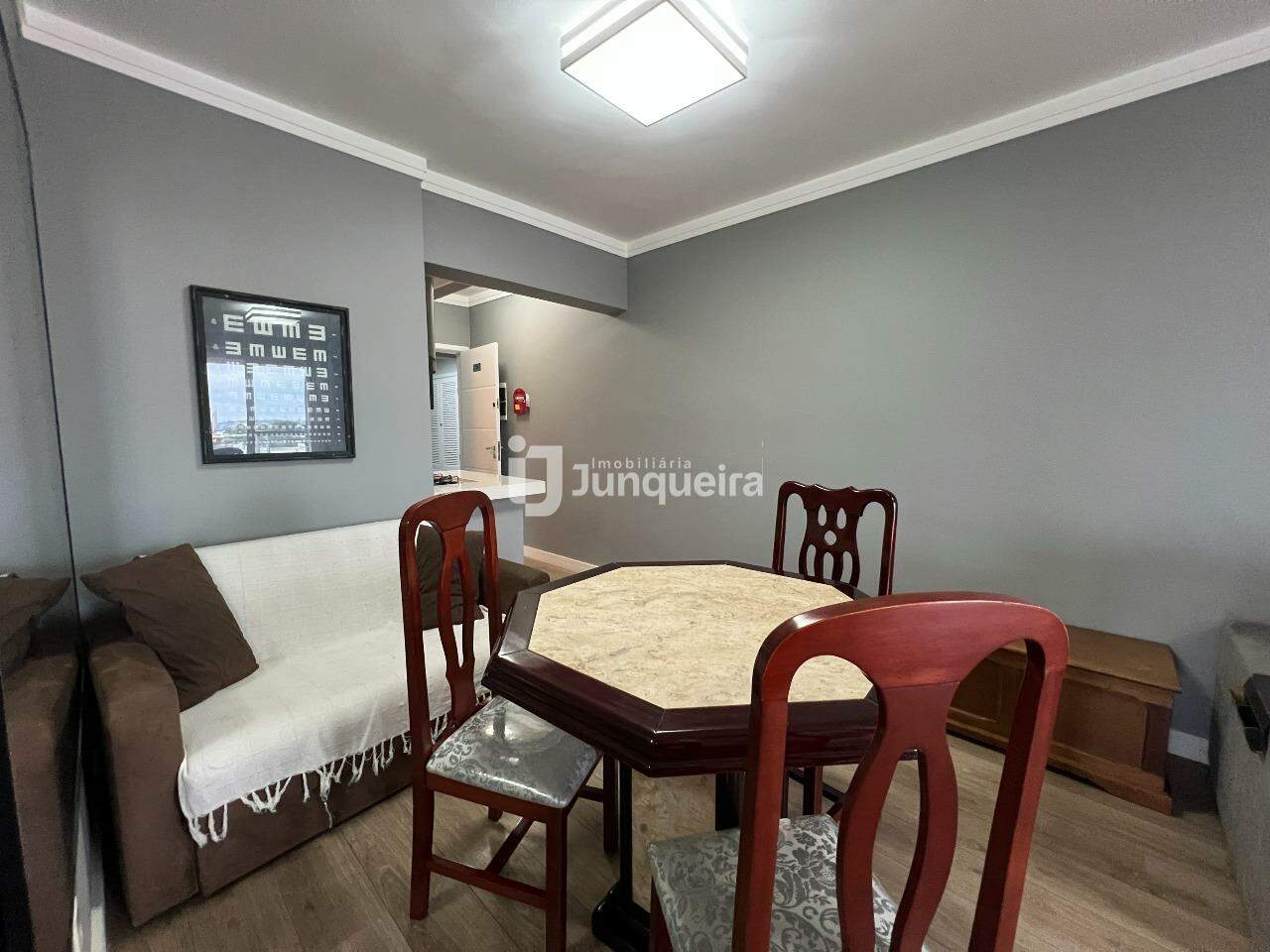 Apartamento para alugar no  Edifício Munique, 3 quartos, sendo 1 suíte, 2 vagas, no bairro Alemães em Piracicaba - SP