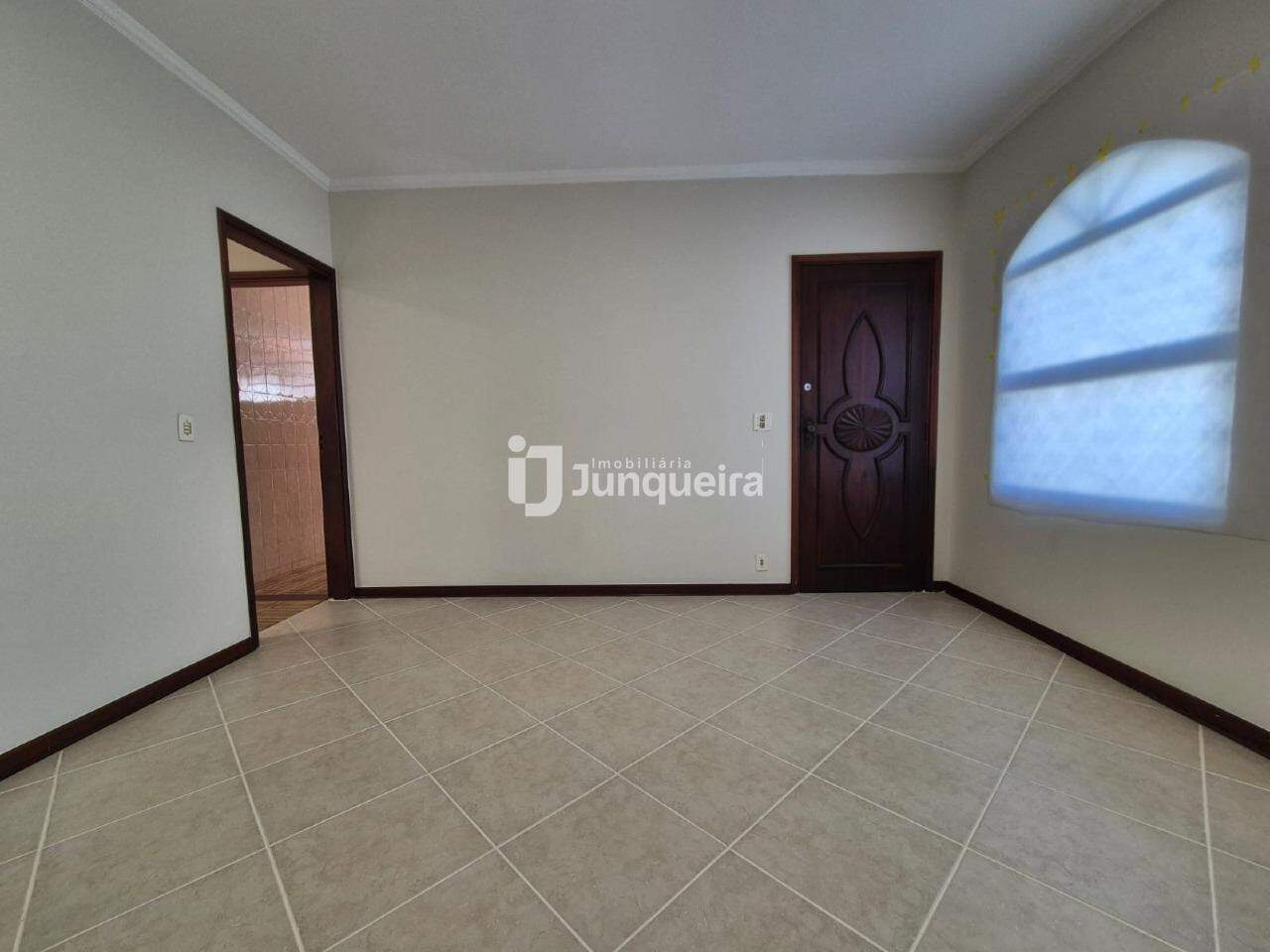 Casa à venda, 3 quartos, sendo 1 suíte, 2 vagas, no bairro Jardim Elite em Piracicaba - SP