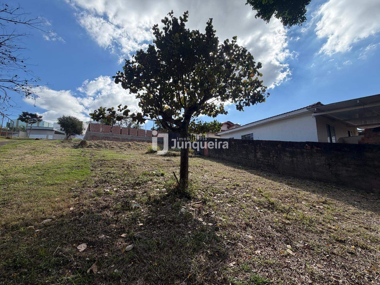 Terreno à venda, no bairro Loteamento Santa Rosa em Piracicaba - SP