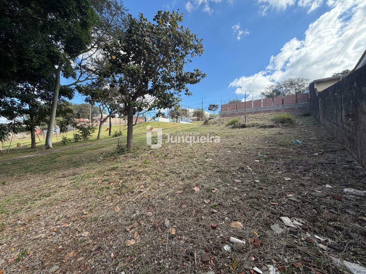Terreno à venda, no bairro Loteamento Santa Rosa em Piracicaba - SP