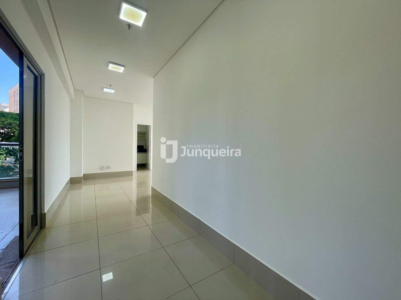 Sala Comercial à venda, 2 vagas, no bairro Centro em Piracicaba - SP
