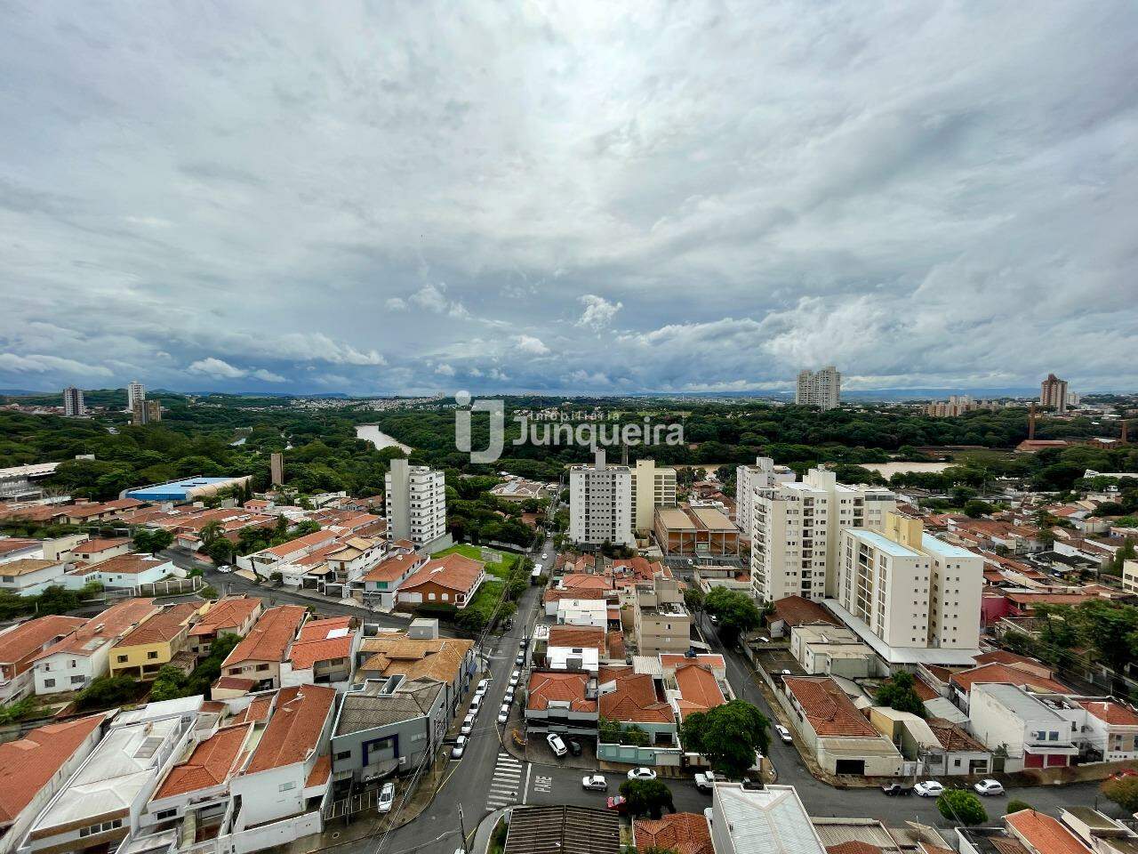 Sala Comercial à venda, 2 vagas, no bairro Centro em Piracicaba - SP