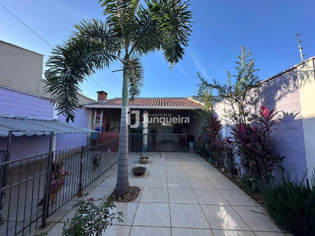 Casa à venda, 2 quartos, 3 vagas, no bairro Santa Terezinha em Piracicaba - SP