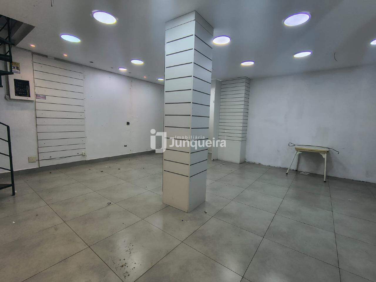 Sala Comercial para alugar, no bairro Centro em Piracicaba - SP