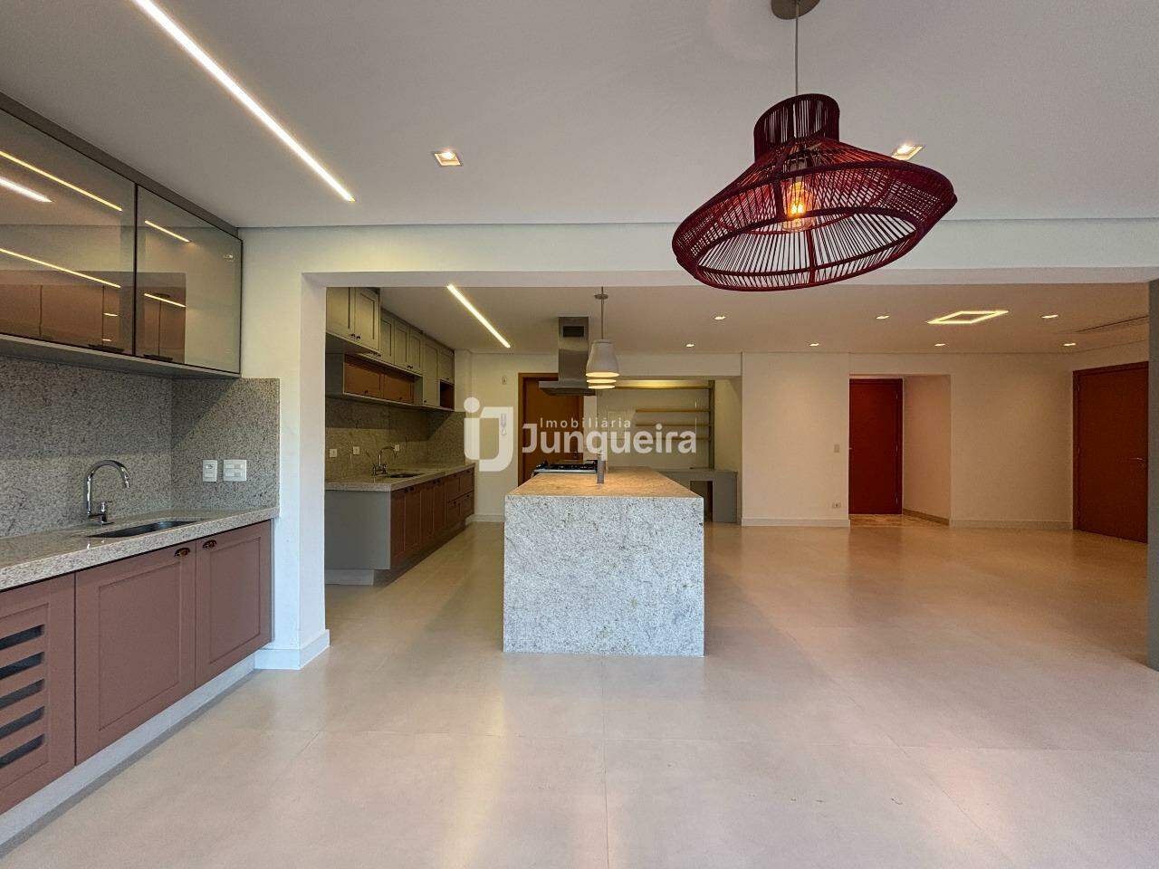 Apartamento à venda no Noemia Petrin, 3 quartos, sendo 3 suítes, 3 vagas, no bairro São Dimas em Piracicaba - SP