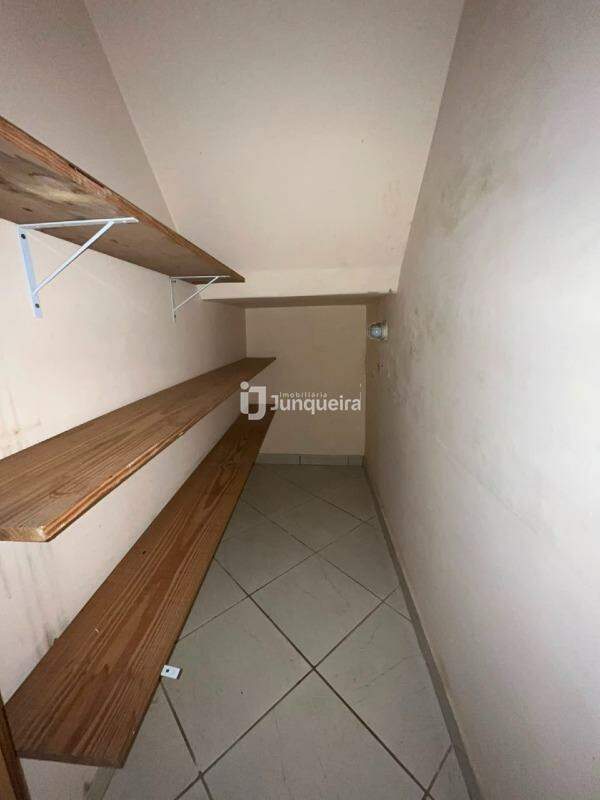 Casa à venda, 3 quartos, 2 vagas, no bairro Santa Terezinha em Piracicaba - SP
