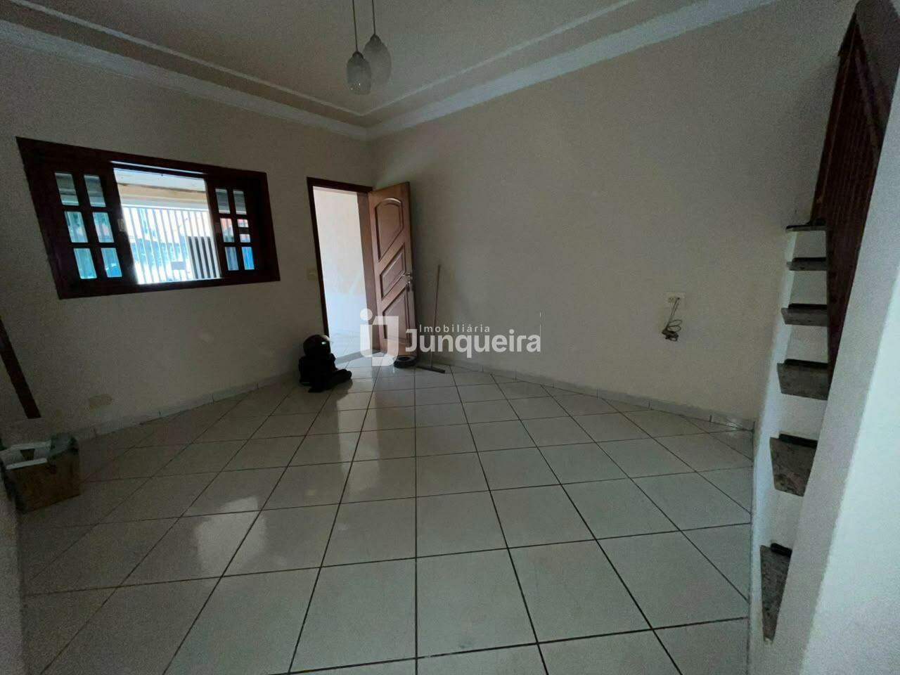 Casa à venda, 3 quartos, 2 vagas, no bairro Santa Terezinha em Piracicaba - SP