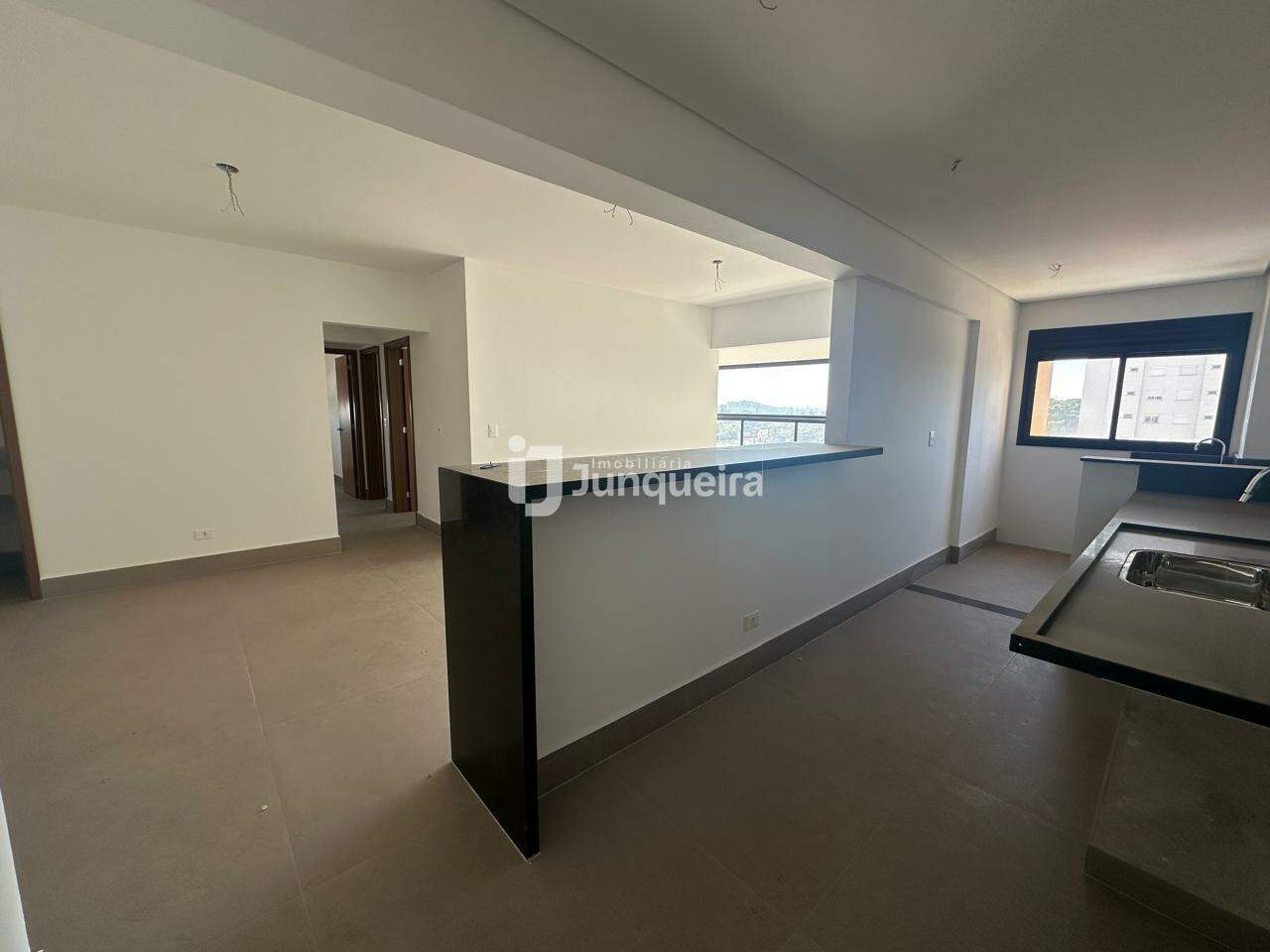 Apartamento à venda no Ilha de Maui, 3 quartos, sendo 1 suíte, 2 vagas, no bairro São Judas em Piracicaba - SP