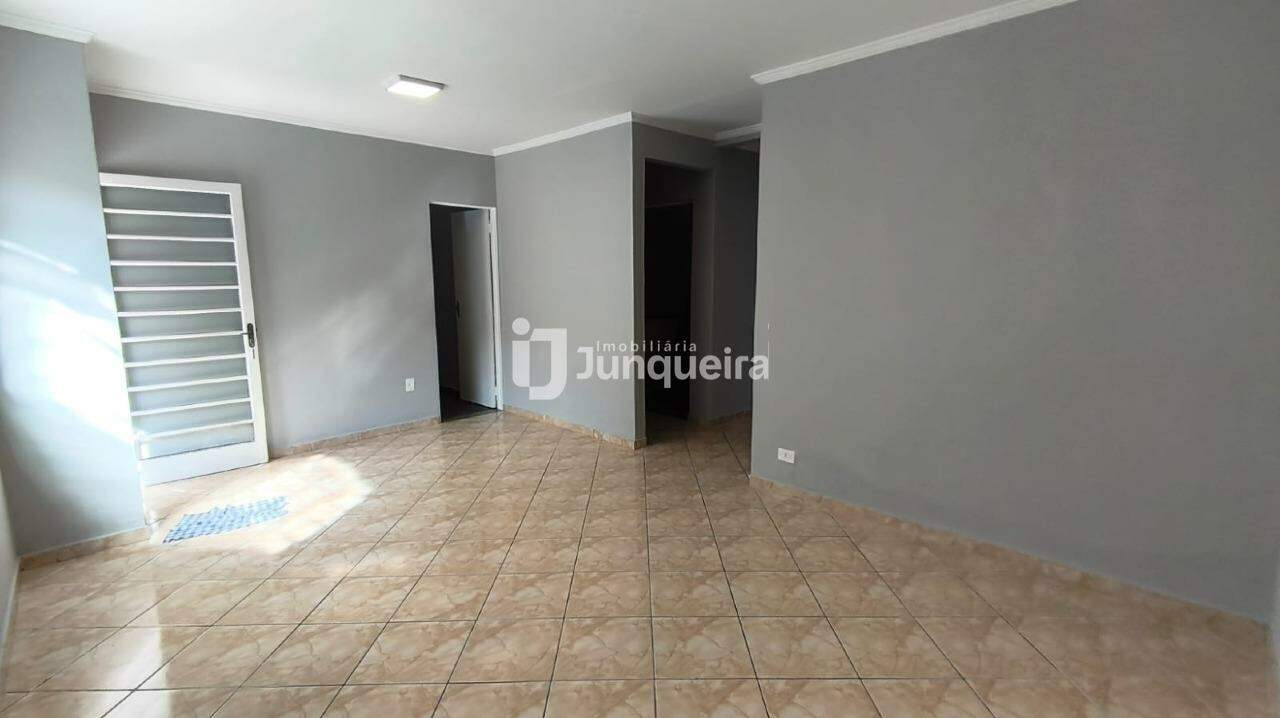 Casa à venda, 3 quartos, 2 vagas, no bairro Cecap em Piracicaba - SP