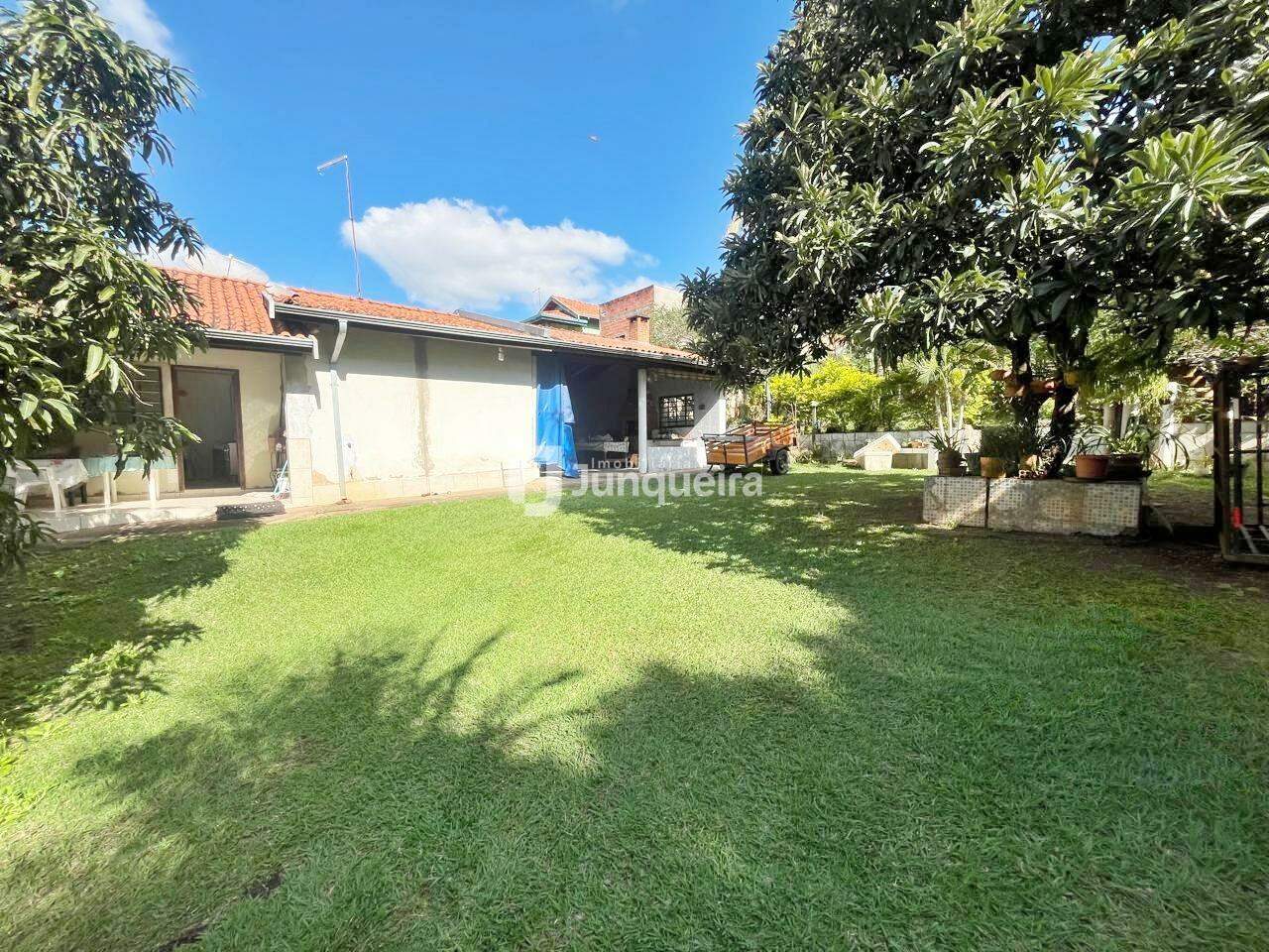 Chácara à venda, 2 quartos, 5 vagas, no bairro Estância Lago Azul (Ártemis) em Piracicaba - SP
