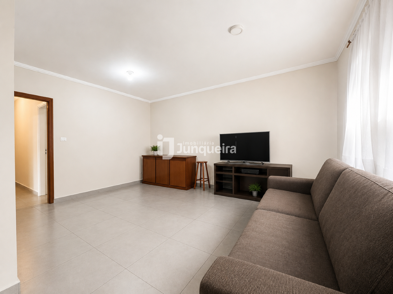 Casa à venda, 4 quartos, sendo 1 suíte, 5 vagas, no bairro Nova Piracicaba em Piracicaba - SP